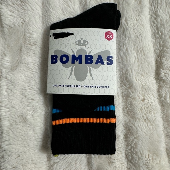 Bombas XS Youth Size 1.5-85 Solid Black Calf Socks Stripes NWT - Picture 1 of 2